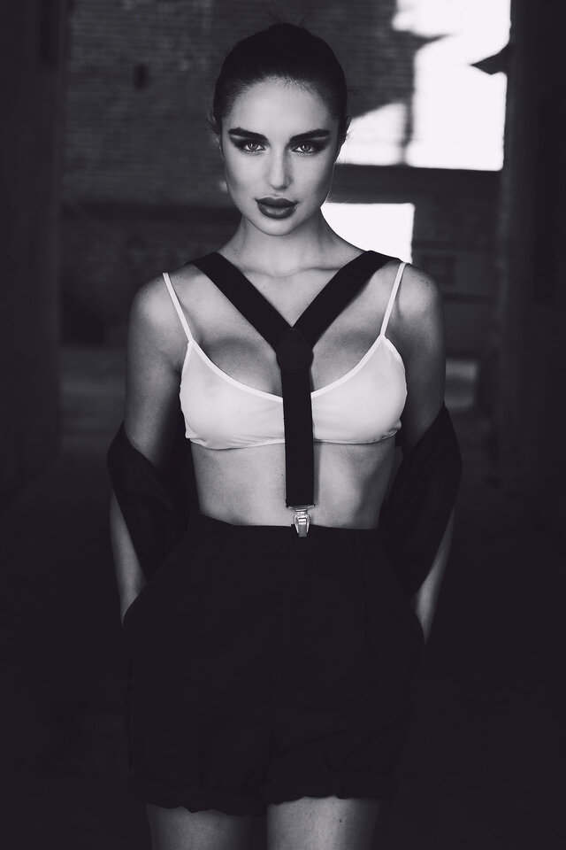 White, Black, Black-and-white, Beauty, Monochrome photography, Monochrome, Fashion, Lady, Shoulder