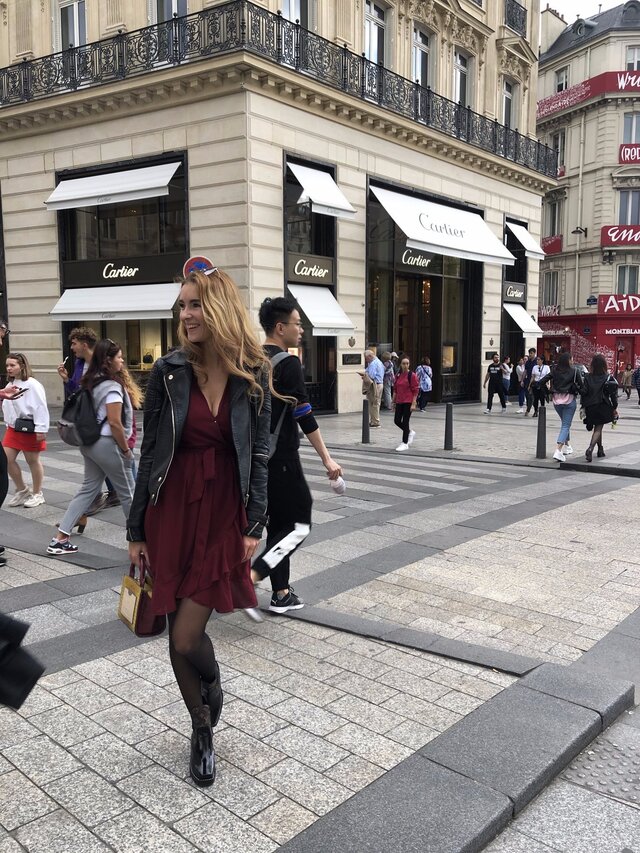 照片Iryna Khizhniak