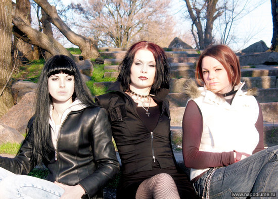 Kira, Mitara, Anneshka