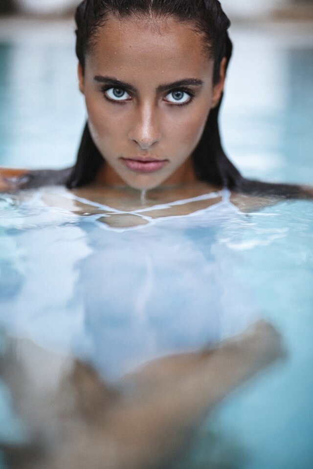 Look in her eyes