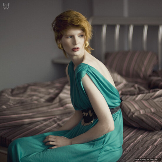 Photo - Роман Шмидт. Model - Александра Метелкина. Style - Зоя Просекова. Make-up & hair - я.