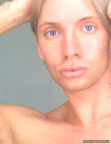 ANATOLY STYLIST MAKE-UP MODEL's photo