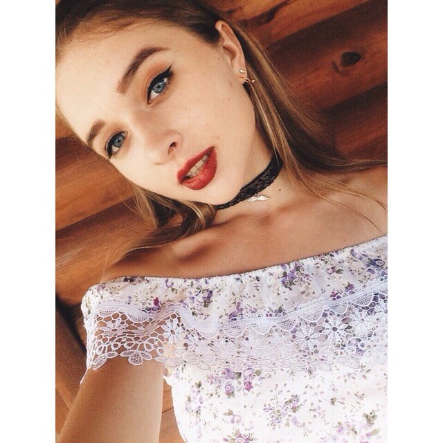 照片Anna Cervatuk