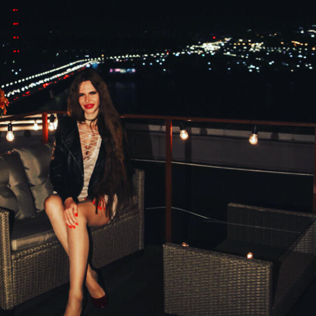 Lola Lav's photo