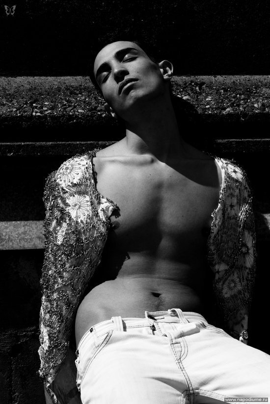 Copyright by Yaroslav Kuk © 2008-2010

http://yaroslavkuk.com