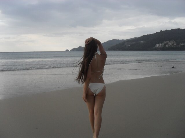 Alina Li's photo