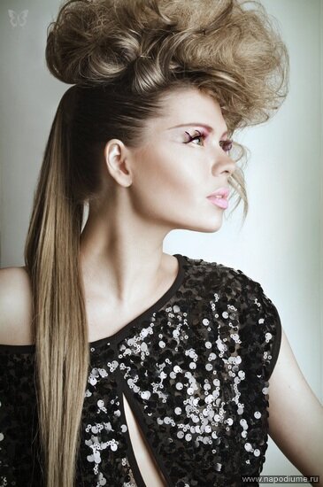 照片ANATOLY STYLIST MAKE-UP MODEL