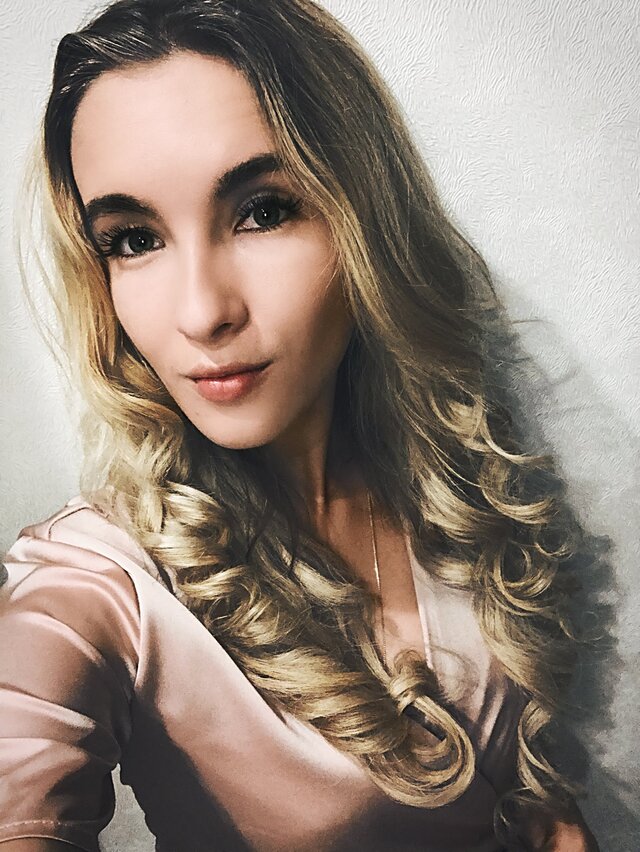 照片Iryna Khizhniak