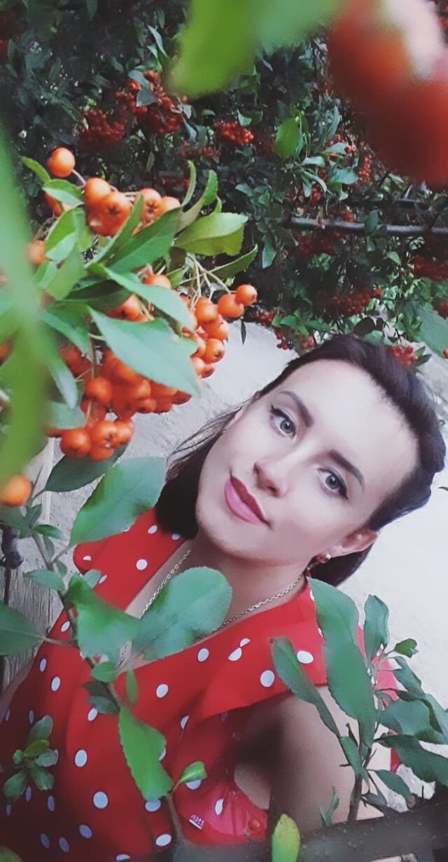 Anna Carinnaa's photo
