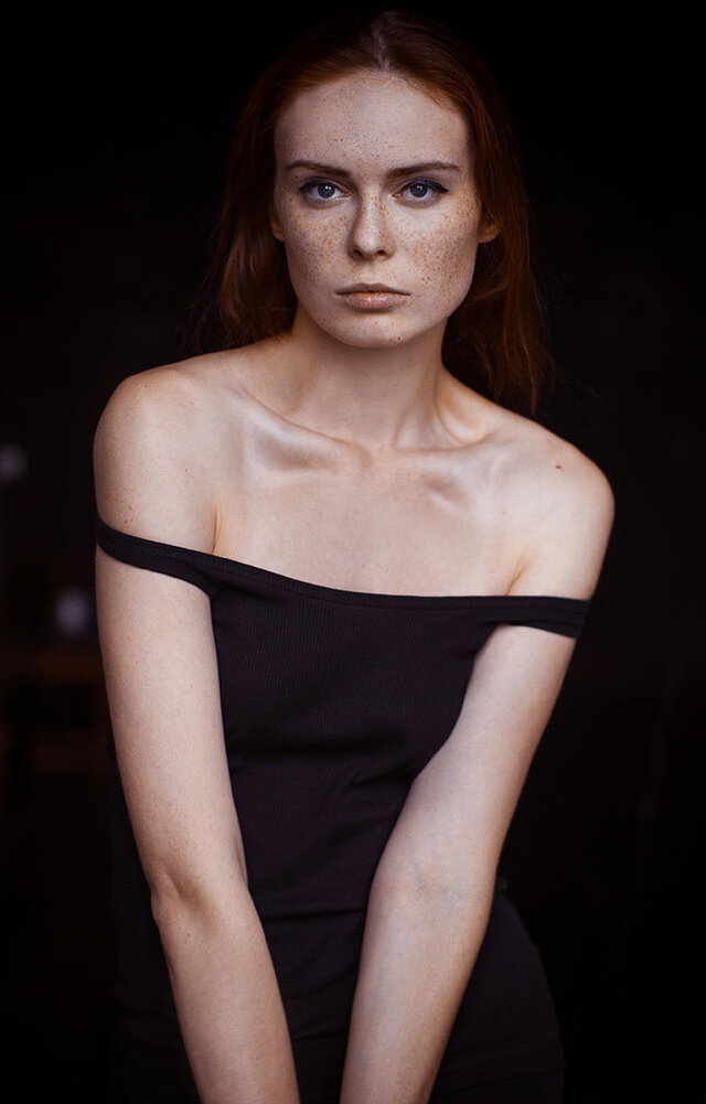 Face, Shoulder, Black, Beauty, Lip, Head, Lady, Model