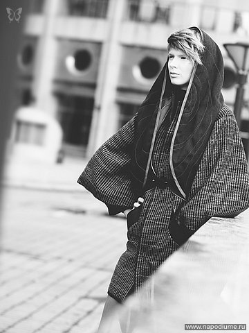 фото - Виталий Сеченов
стилист съёмки - Аня Ярым
fashion-дизайнер - Ekaterina Sholomova