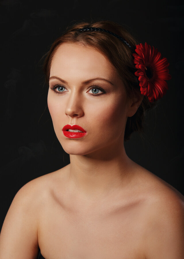 Model, портрет