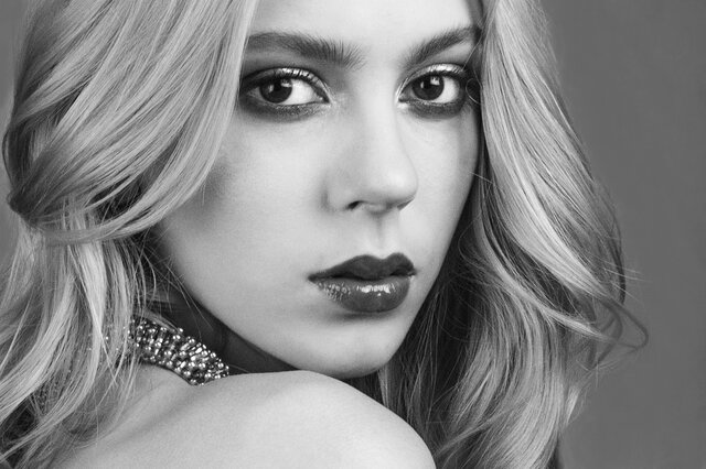 Face, Eyebrow, Lip, Hairstyle, Beauty, Blond, Chin, Portrait