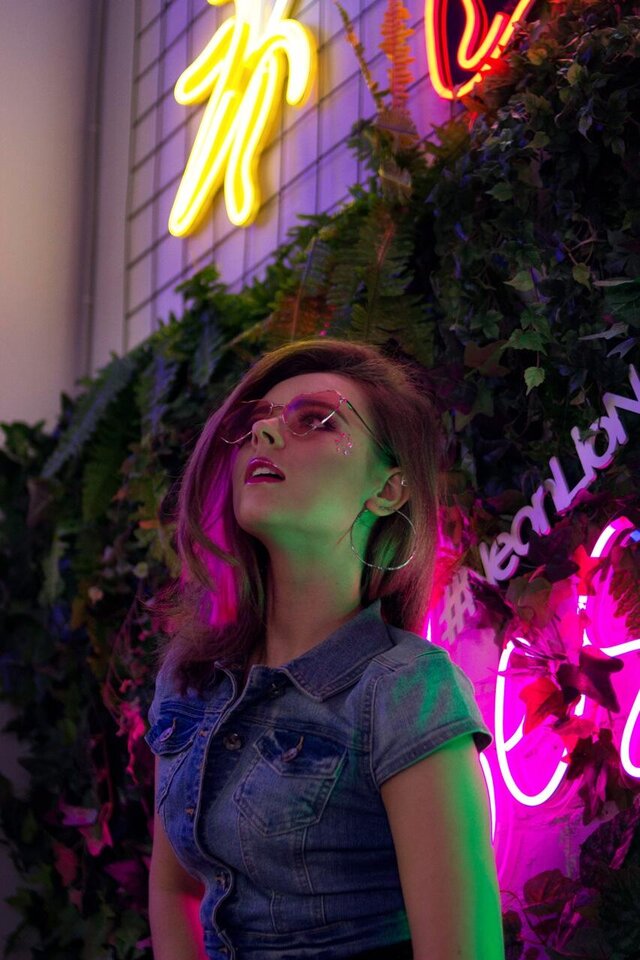 Neon