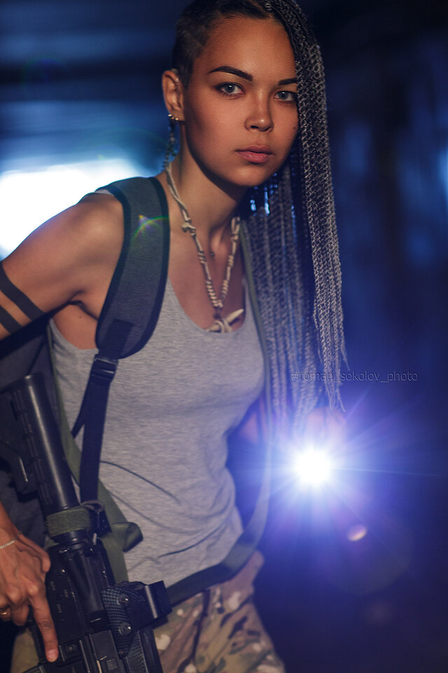 Fashion, Hairstyle, Beauty, Music artist, Model, Performance, Black hair, Fashion design, Cornrows, Long hair