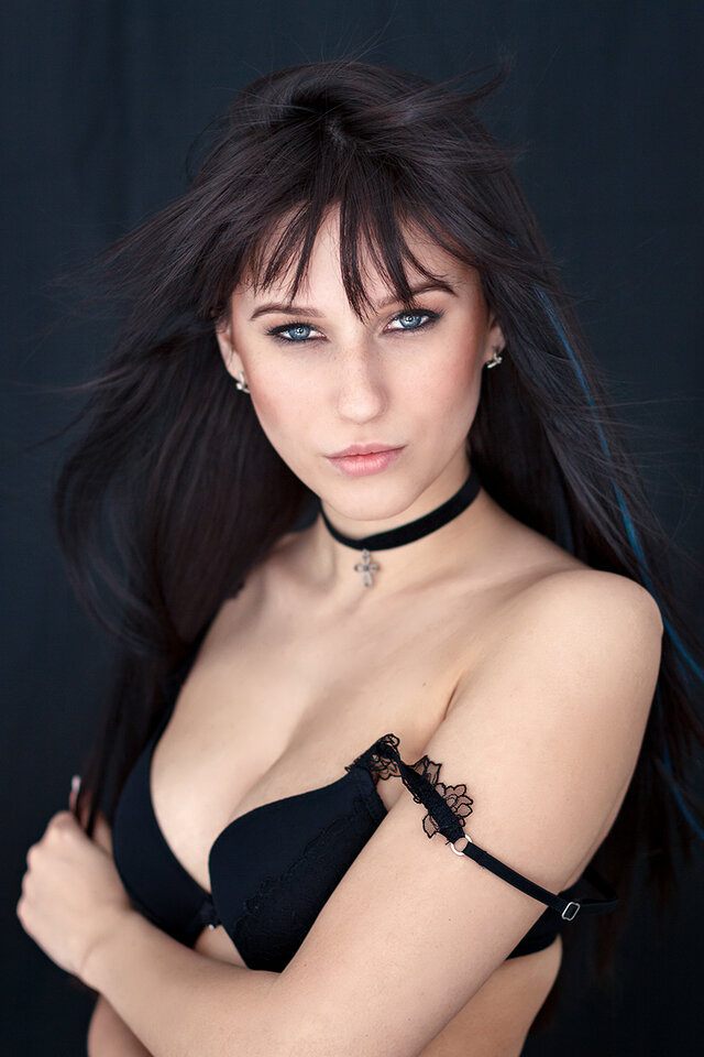 Полина