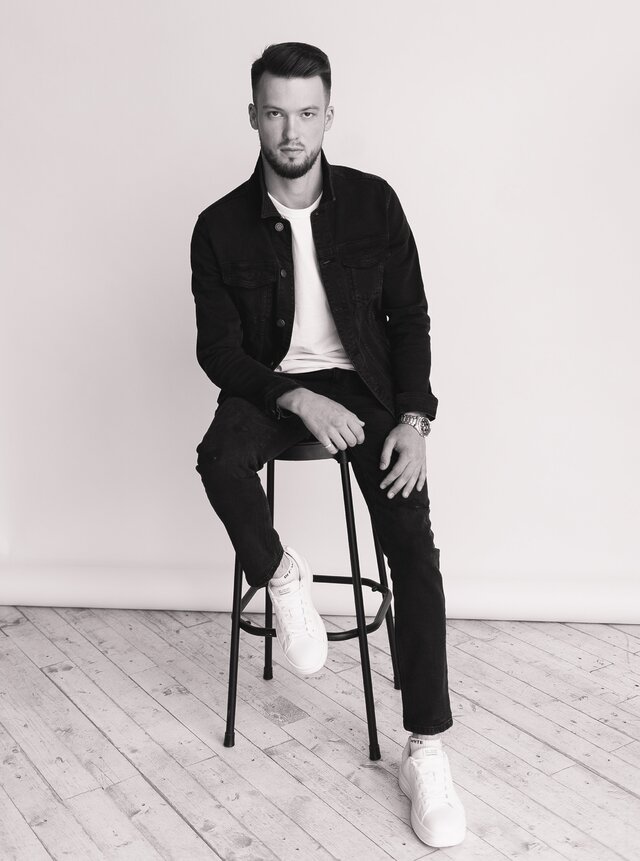 照片Aleksandr Kobzev