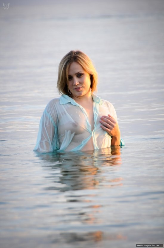 портрет,  ню,  море,  в воде