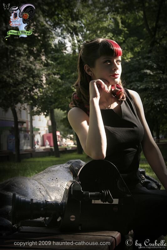 Photographer: Crubelle
Для haunted-cathouse.com