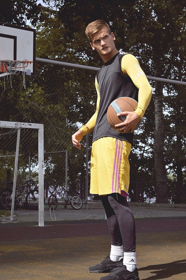照片Bogdan Savcuk