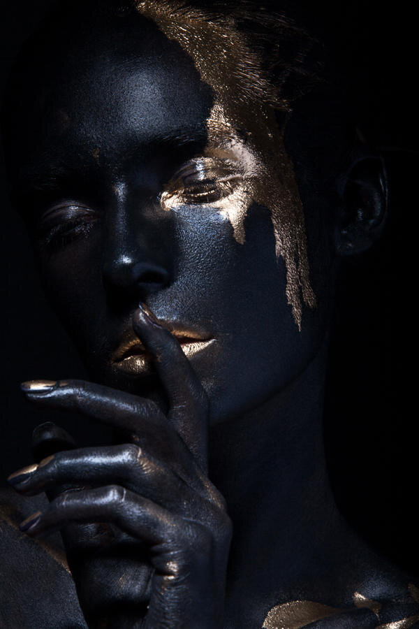 dark&gold