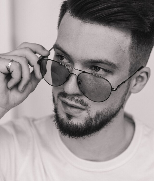 照片Aleksandr Kobzev