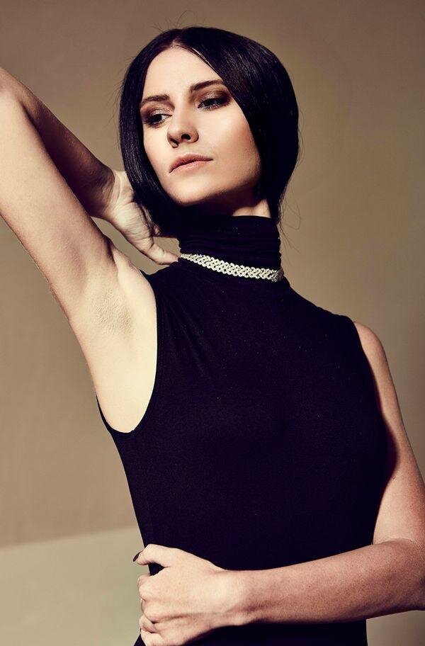 Foto Dasha Dira