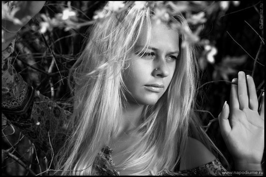 девушки,  портрет,  черно белое,  ч/б,  B/w,  Girls,  Cherry,  Blossoming Cherry,  Flowers,  Eihwaz