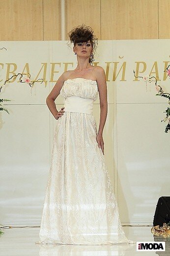 Показ Нелли Агафоновой в рамках выставки "Свадебный рай - 2011"