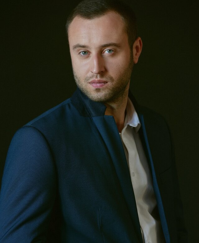 照片Sandro Avseitsev