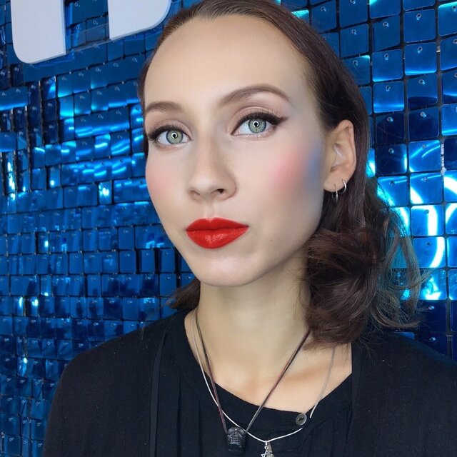 Elena Asakova's photo