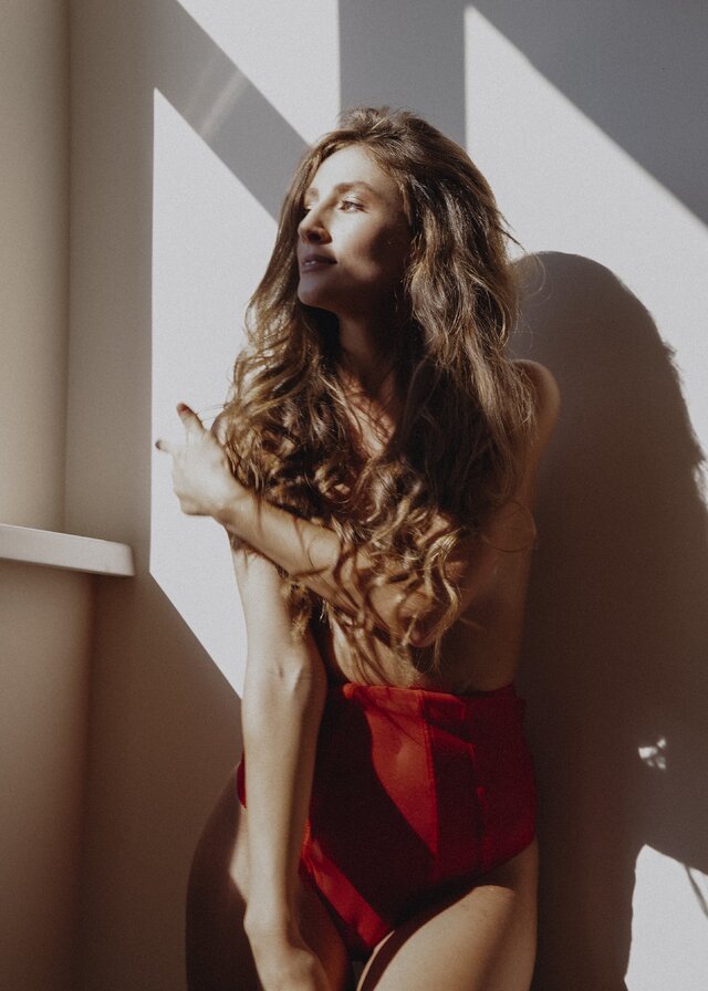 Clothing, Long hair, Beauty, Hairstyle, Leg, Lingerie, Model, Brown hair