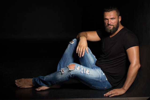 MAKSIM KOLESNIChENKO's photo