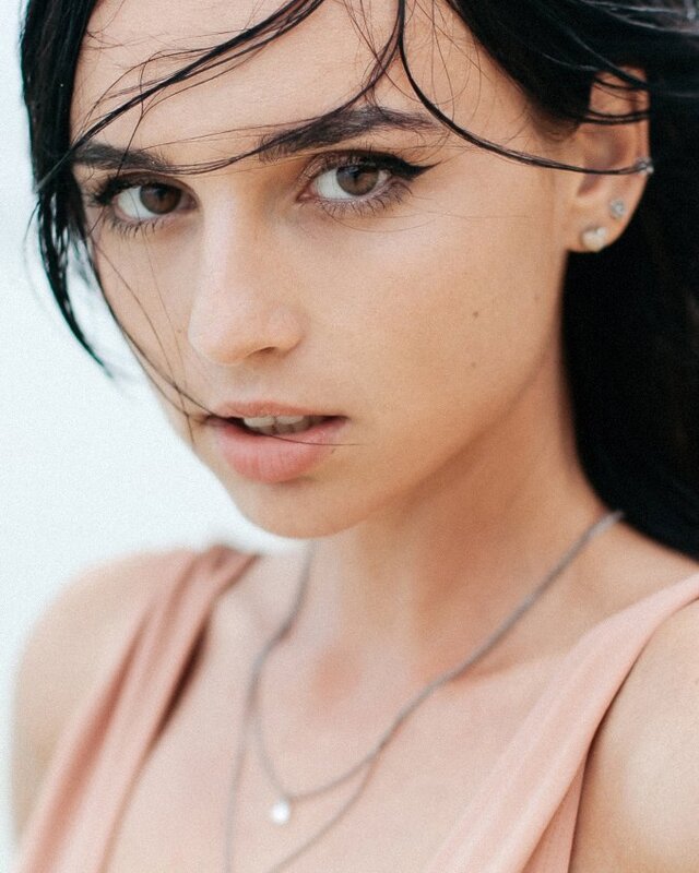 Фото Angelina Hardy