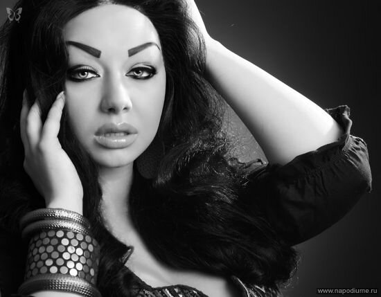 照片Leila Hazar