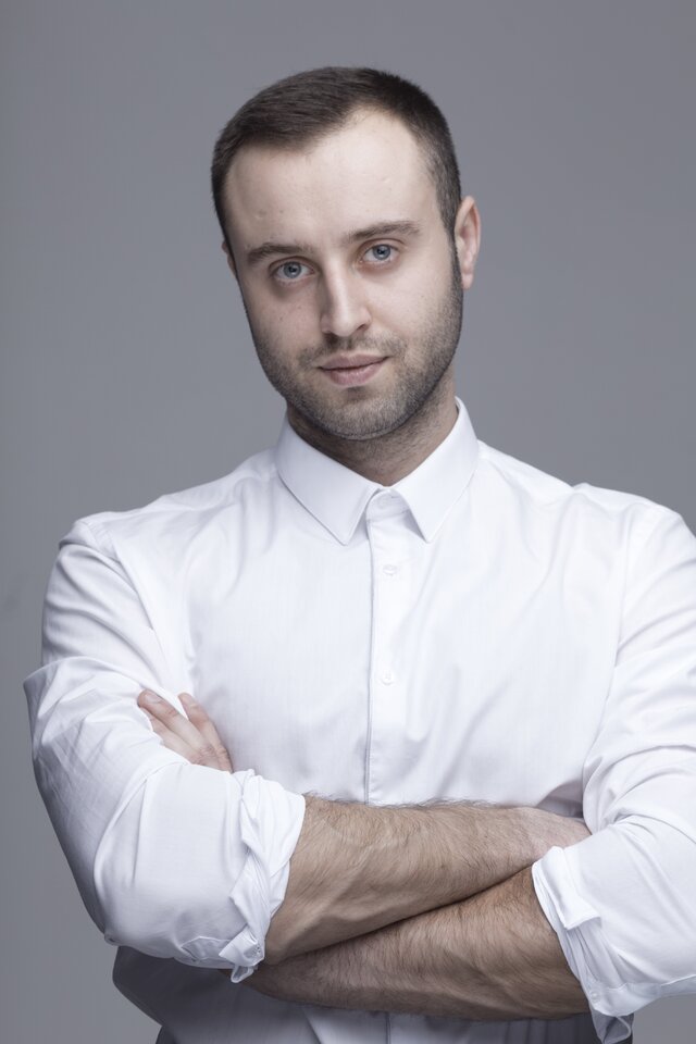照片Sandro Avseitsev