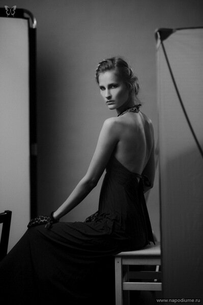 Photo - Роман Шмидт. Model - Викория Сапогова. Stylist - Зоя Просекова. Make-up & hair - я.