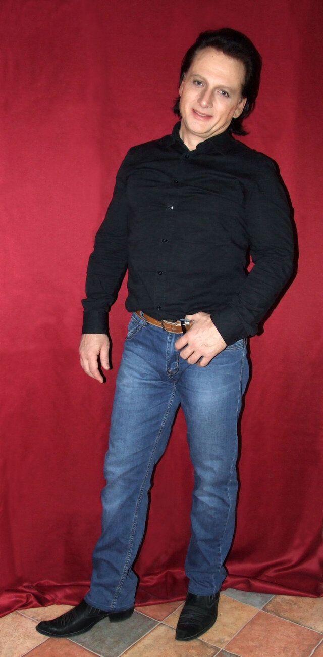 Petr Tarenkov's photo