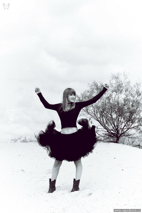 Photoshooting Session with Julia - White Summer (2009)
