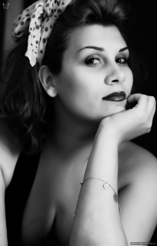 Mina Sorvino's photo