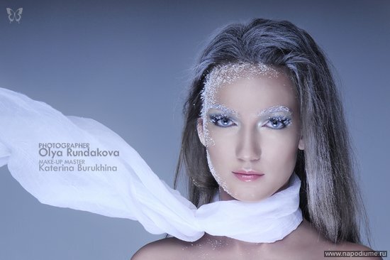 идея, фотограф: Я;
модель: Тати;
визажист: Катерина Бурухина 
