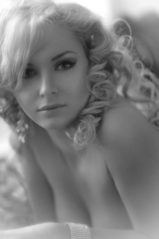 Elvira's photo