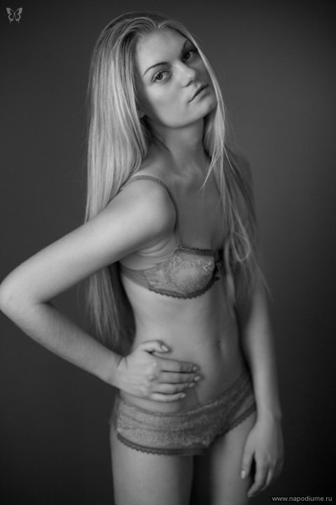 Elena Lara's photo