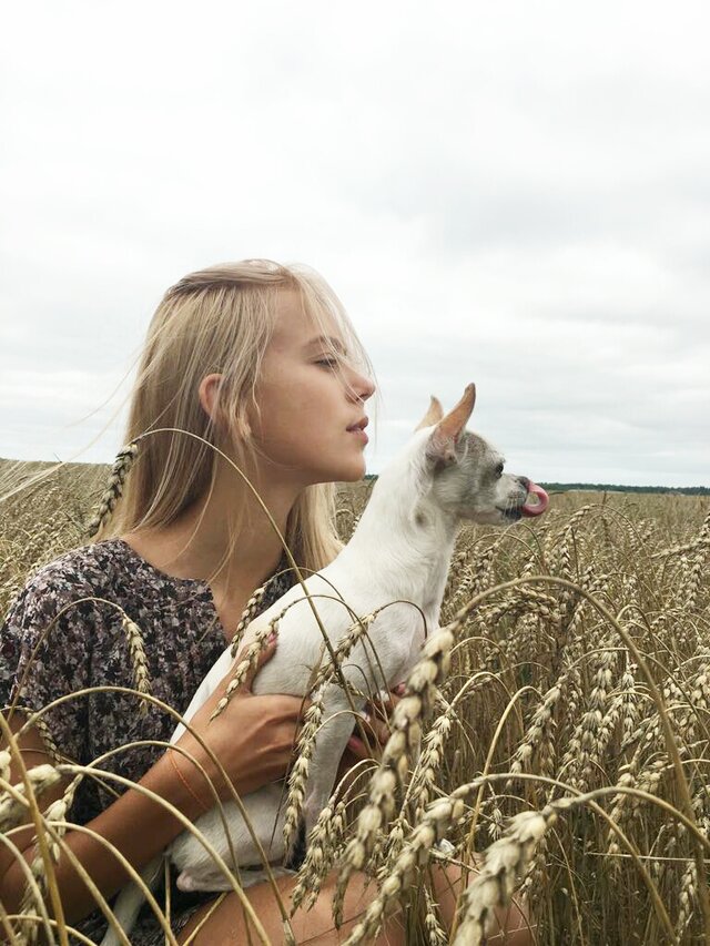 Модель Юдаева Юлия и её собачка
