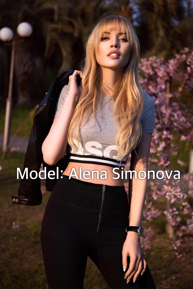 Clothing, Beauty, Waist, Abdomen, Fashion, Leg, Thigh, Navel, Crop top