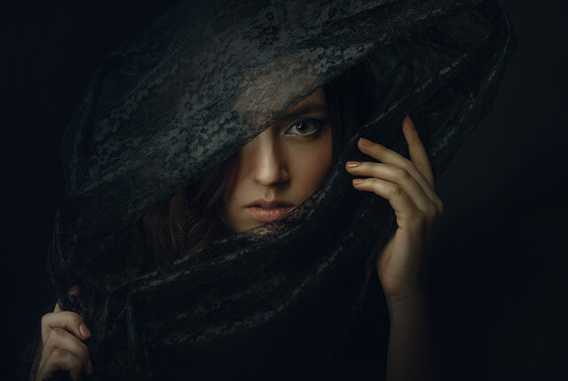 Черная вуаль Награда FIAP HM2 Photo Club “Zafon” – Haifa / Israel 1st EXHIBITION OF PHOTOGRAPHY "PORTRAIT 2017 - HAIFA"