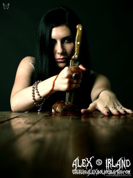 Foto By Alex Irland