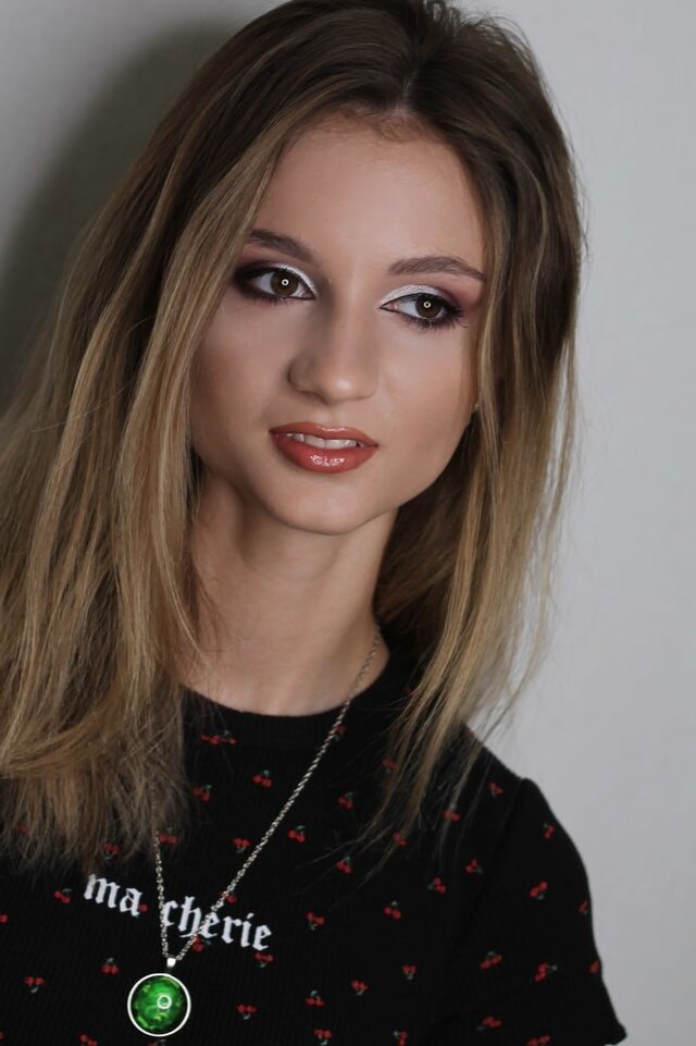 照片Ulia Dvulucanskaa