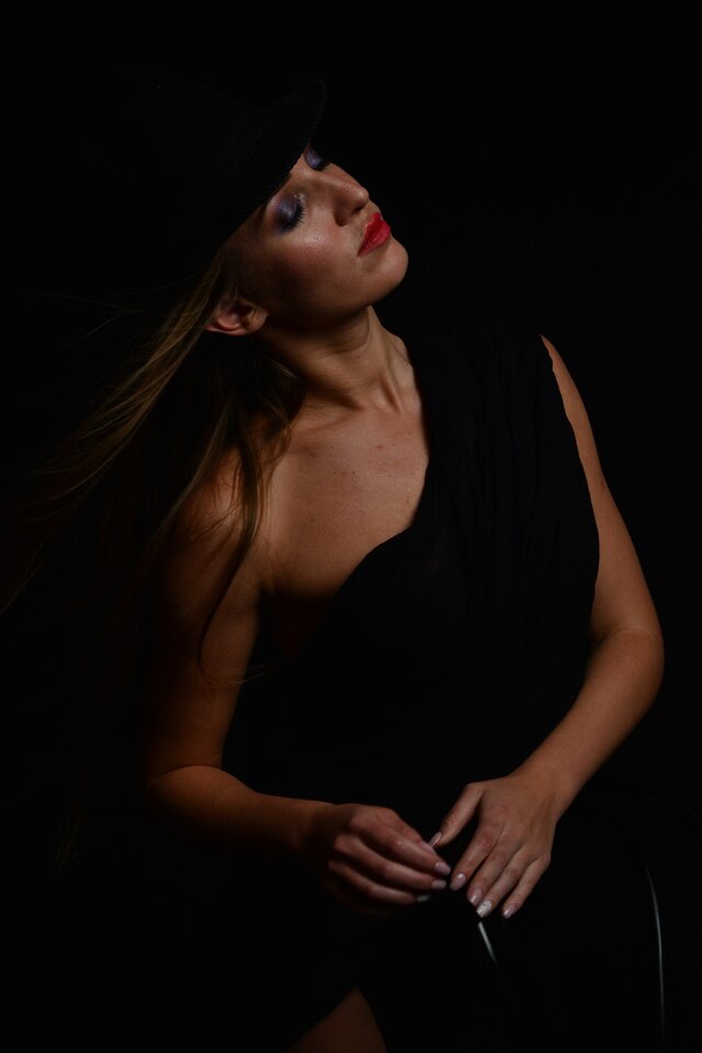 Lesya Popova's photo