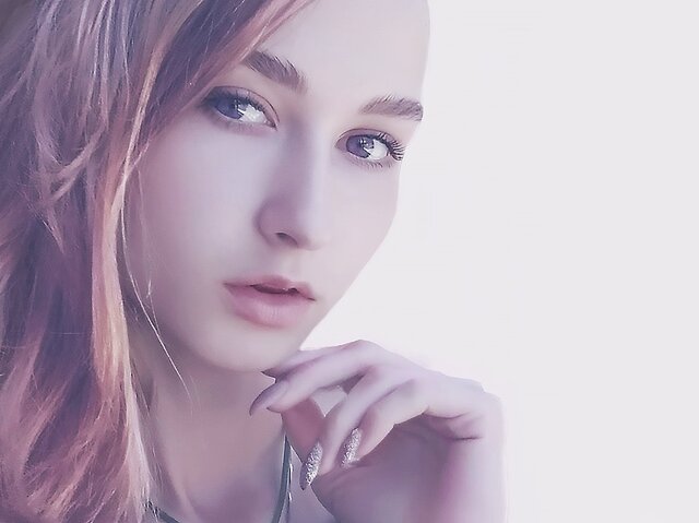 Liya Riel's photo